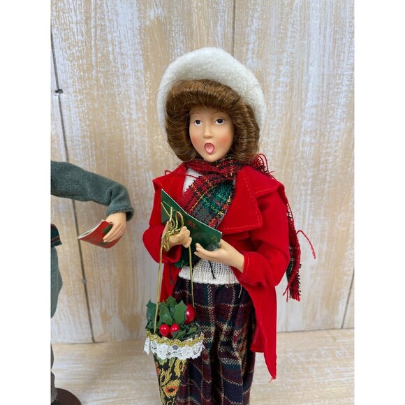 LOT OF 2 CHRISTMAS CAROLERS Man & Woman 12” TALL Good Pre-owned Condition - Picture 4 of 8